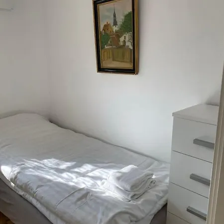 F27-k, 4 People, 4 Bedrooms, Fully Furnished Aalborg