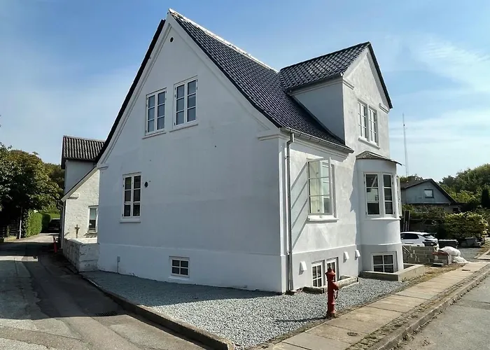 F27-k, 4 People, 4 Bedrooms, Fully Furnished Aalborg